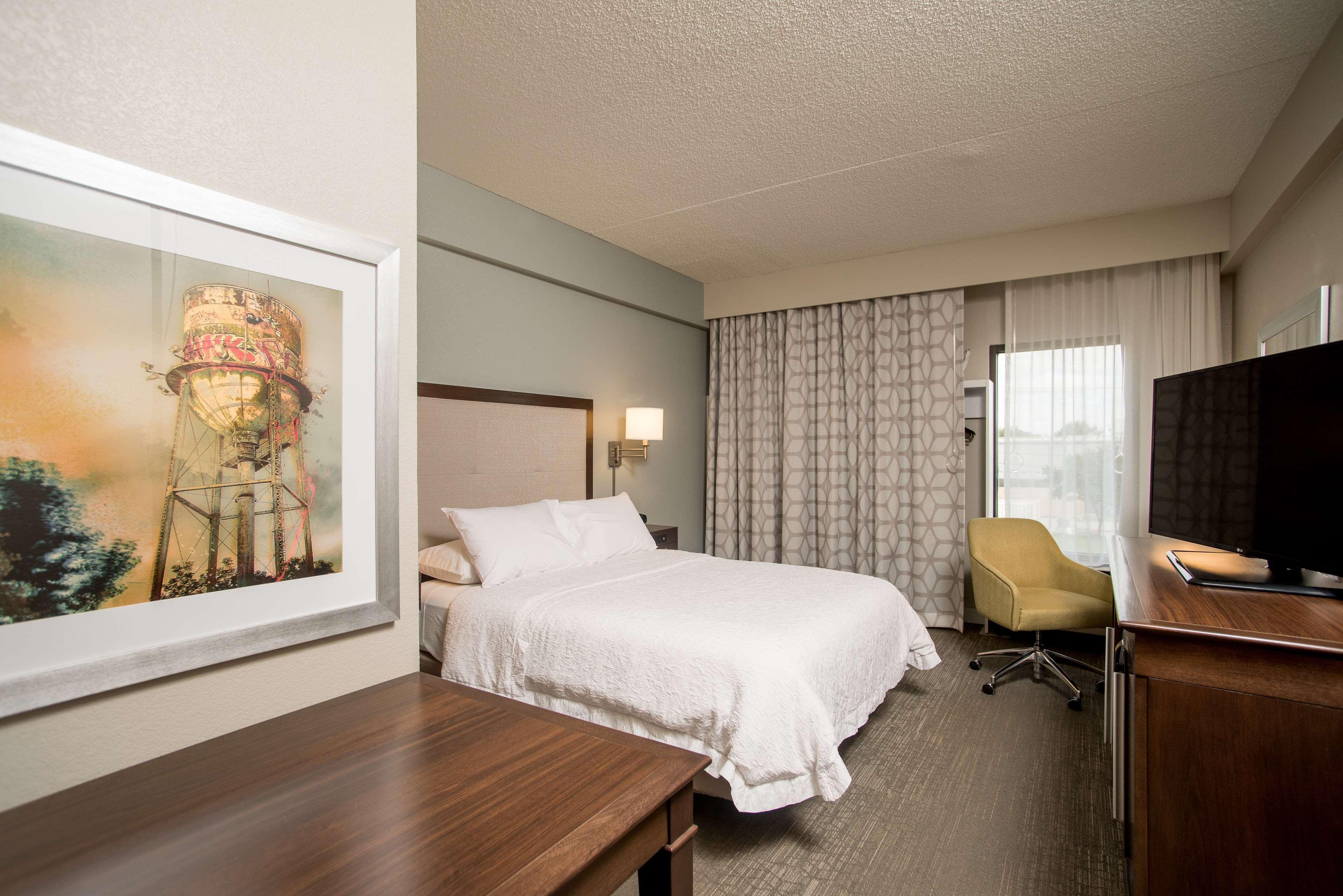 Hampton Inn Джоплин Экстерьер фото