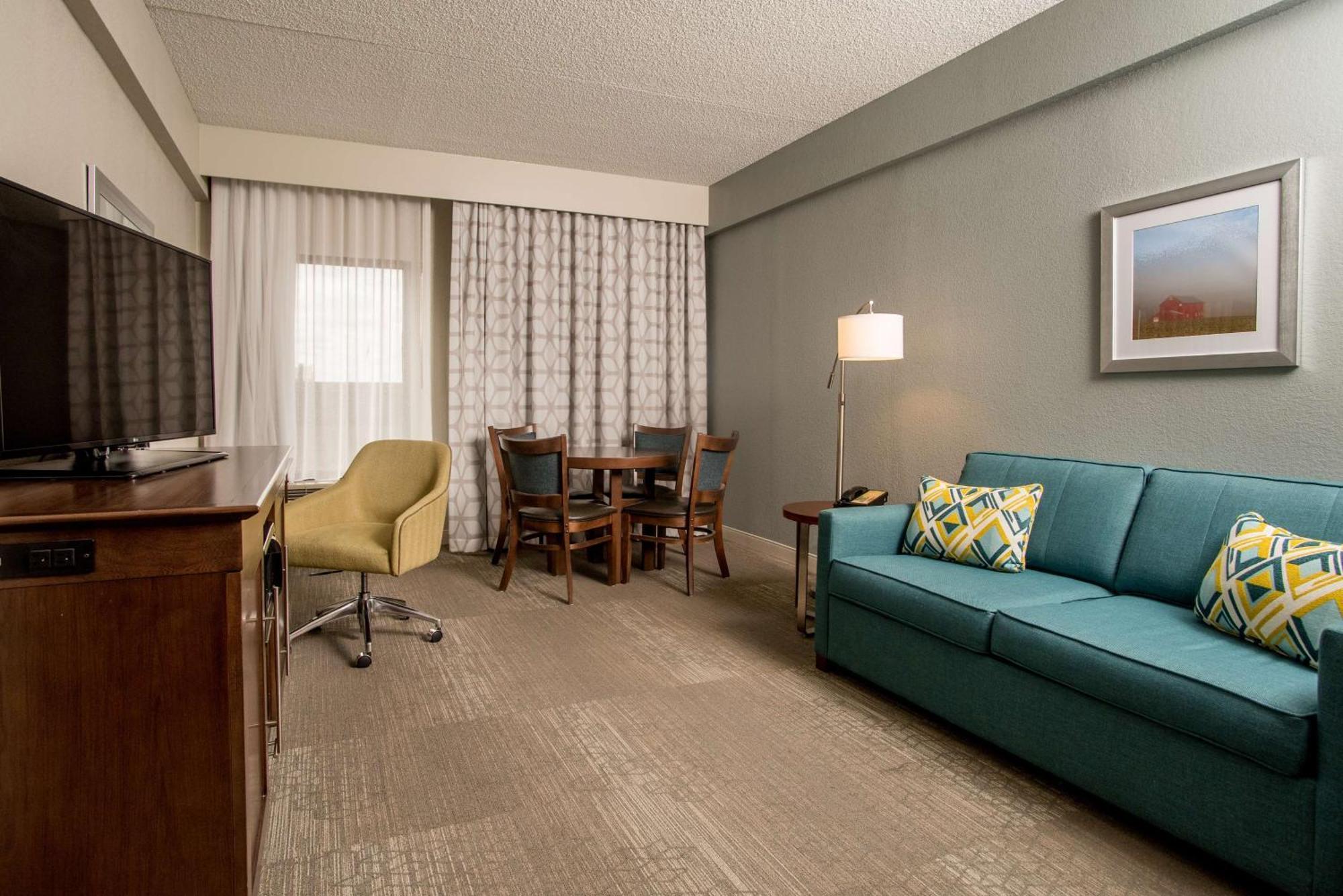 Hampton Inn Джоплин Экстерьер фото
