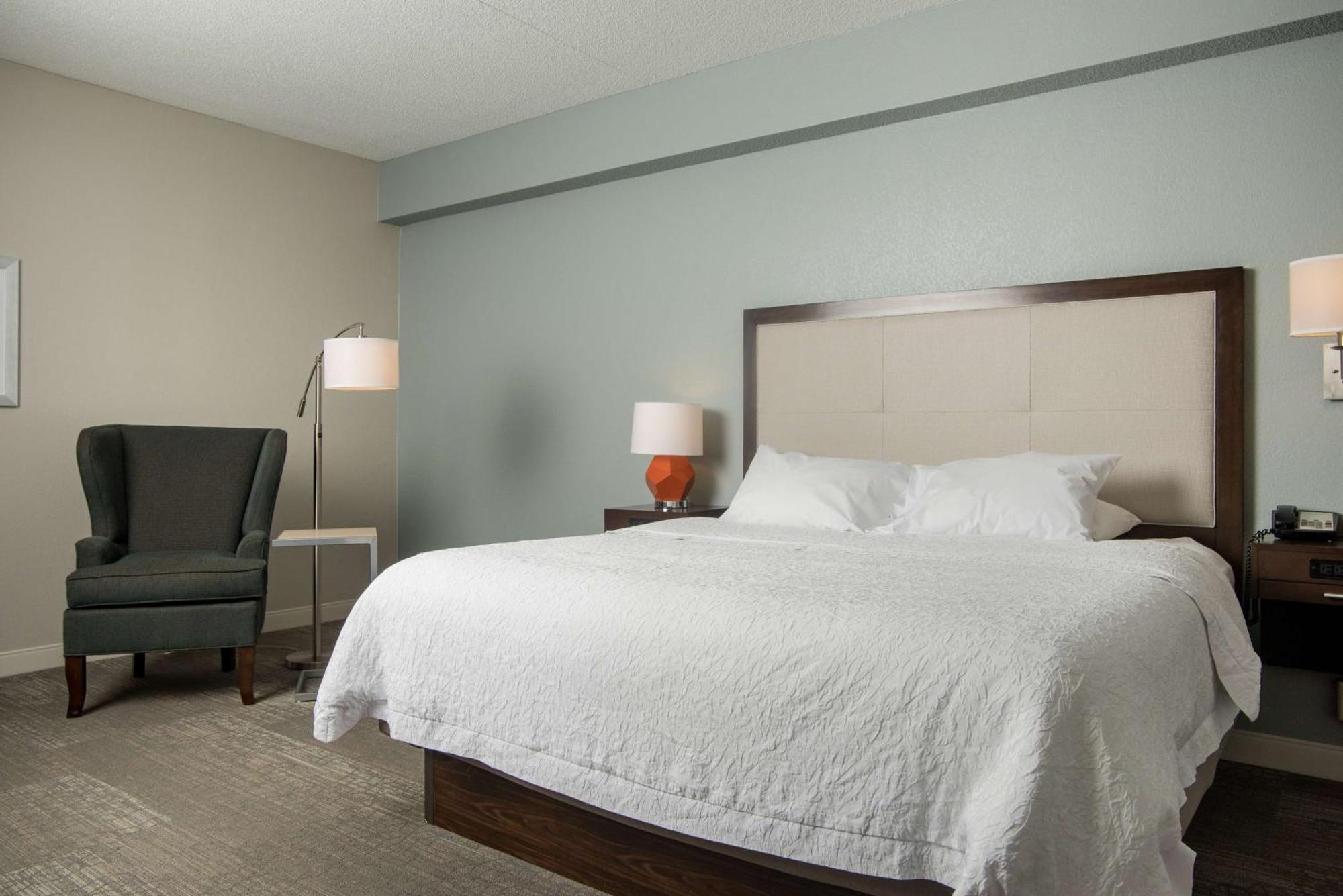 Hampton Inn Джоплин Экстерьер фото