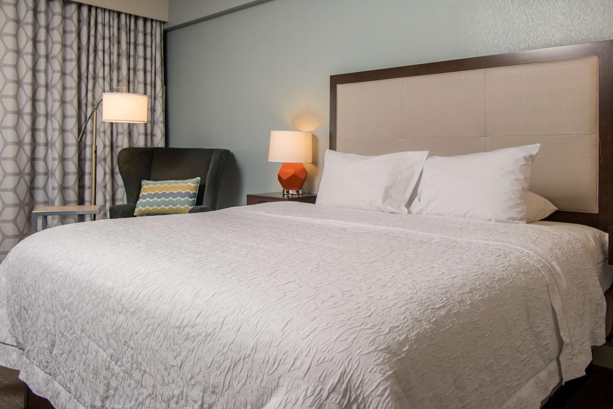 Hampton Inn Джоплин Экстерьер фото