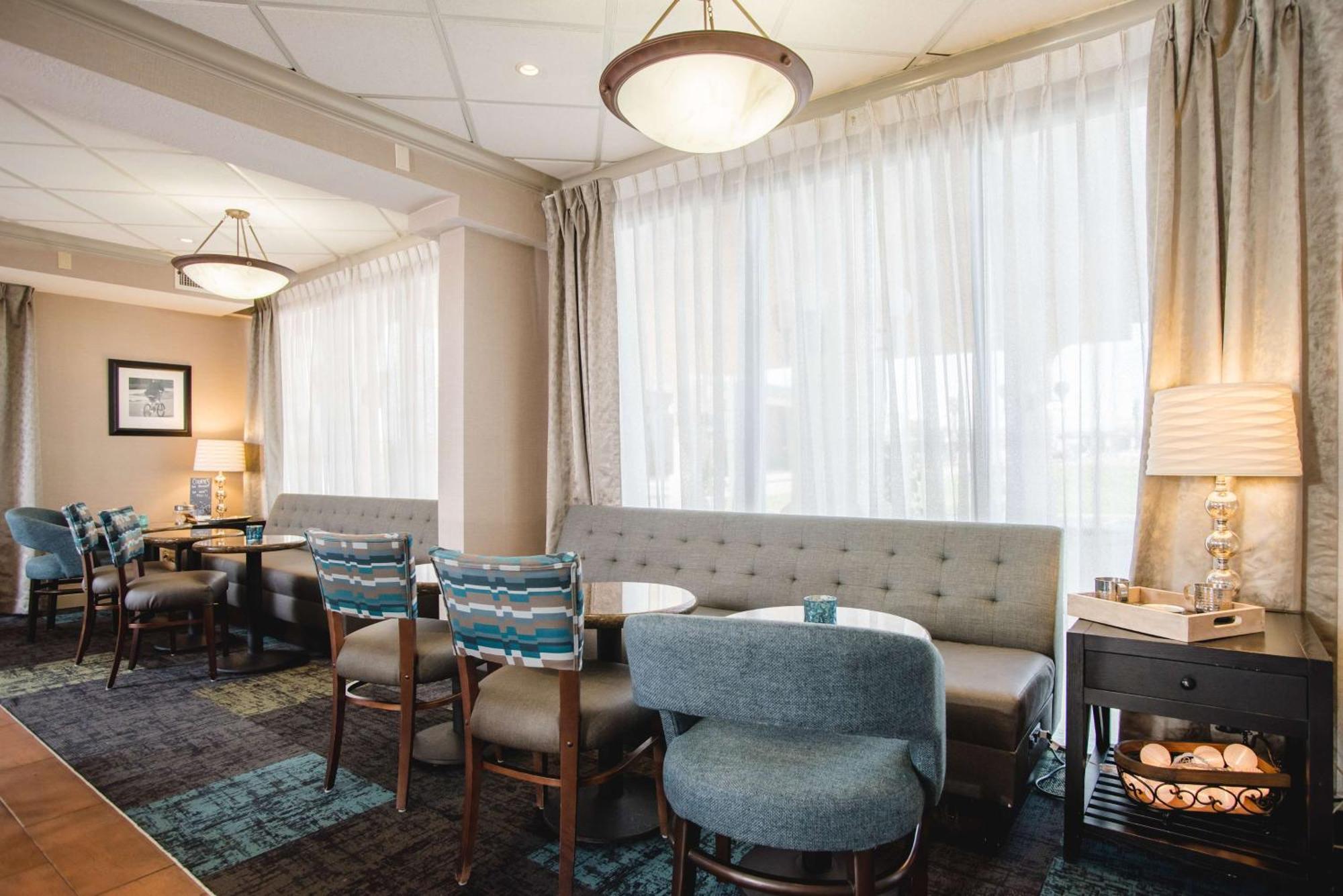 Hampton Inn Джоплин Экстерьер фото