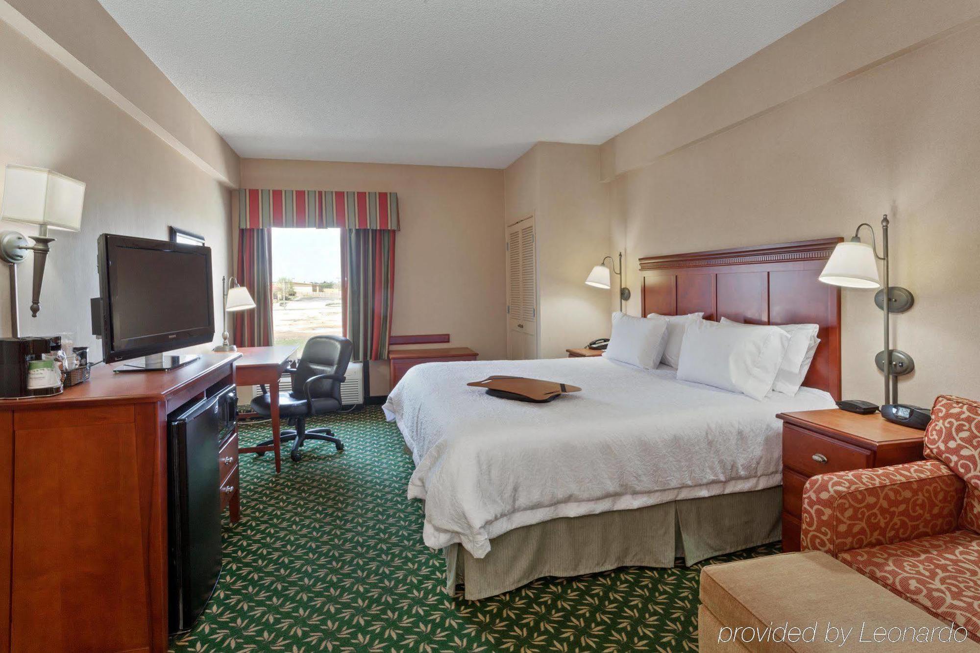 Hampton Inn Джоплин Экстерьер фото