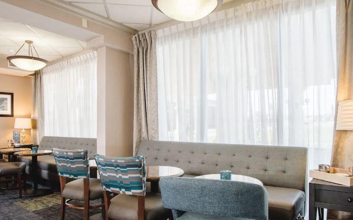 Hampton Inn Джоплин Экстерьер фото