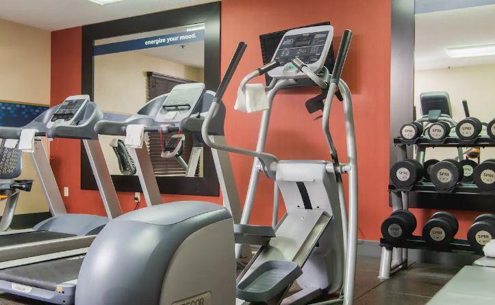 Hampton Inn Джоплин Экстерьер фото